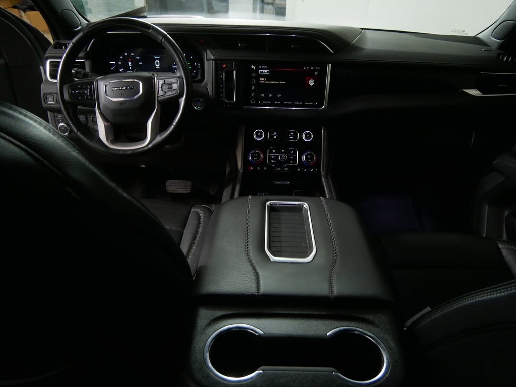 Used 2024 GMC Yukon Denali w/ Advanced Technology Package AWD/4WD image 23