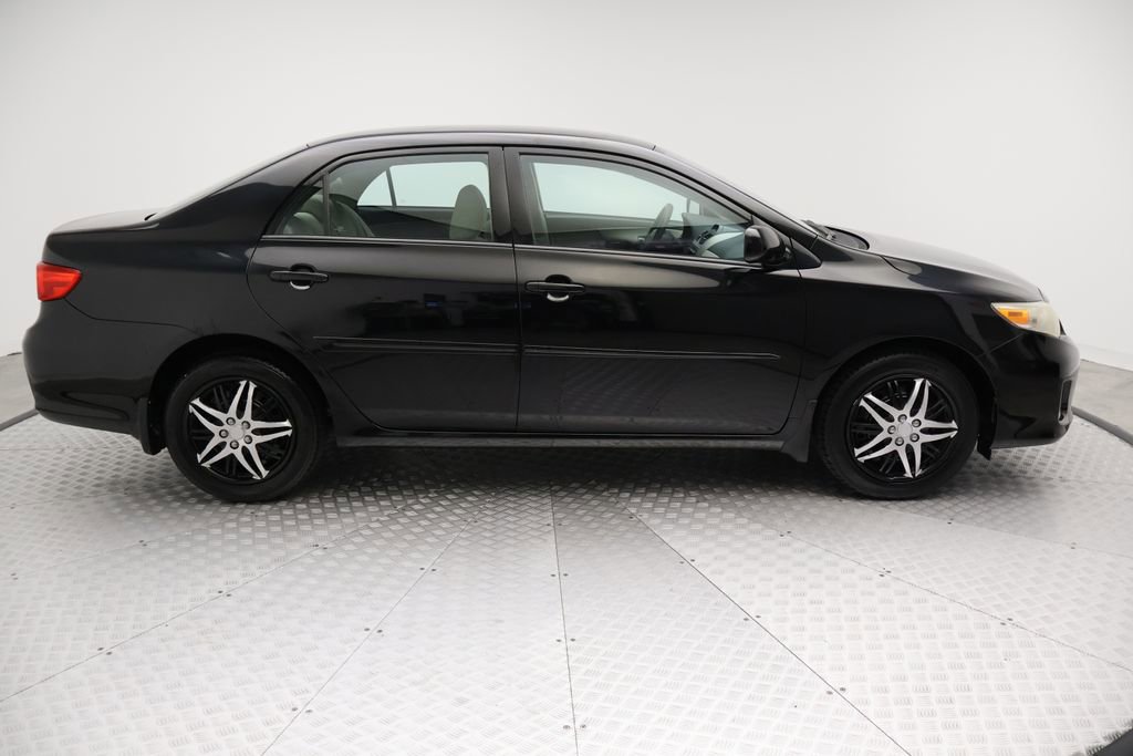 Used 2012 Toyota Corolla LE image 7