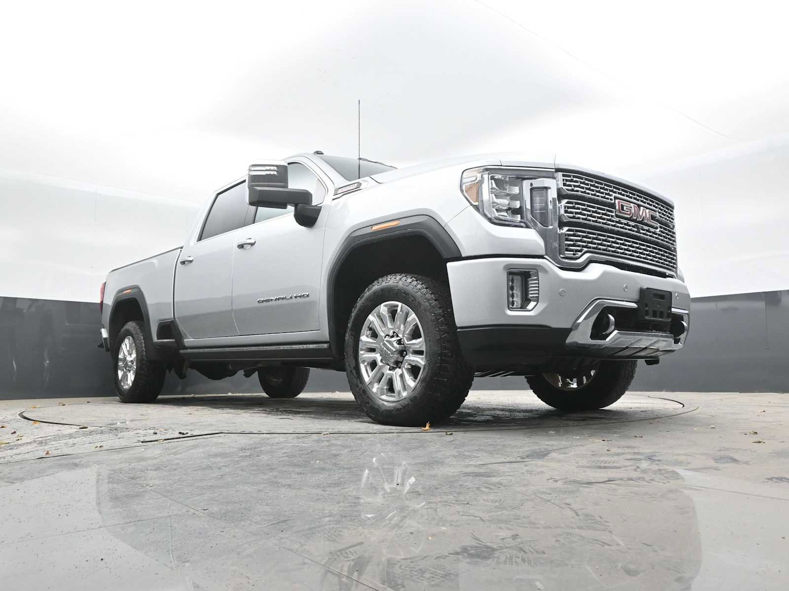 Used 2022 GMC Sierra 3500 Denali w/ Denali Ultimate Package image 56