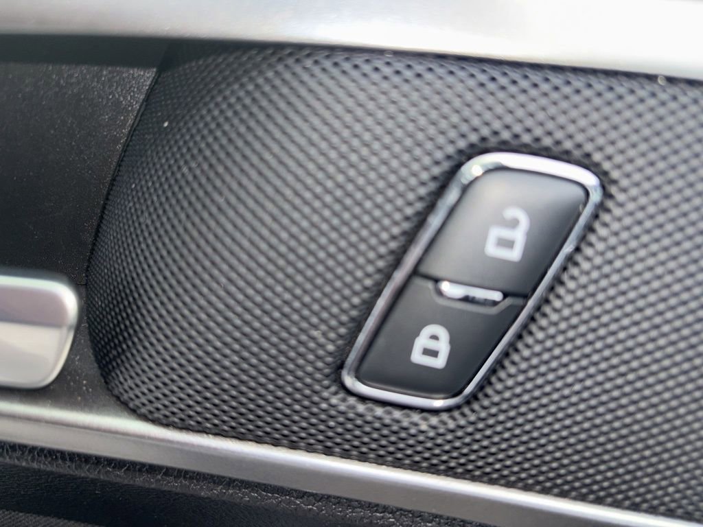 Used 2019 Ford Fusion SE image 24