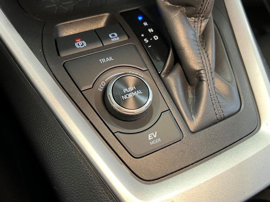 Used 2024 Toyota RAV4 XLE image 48