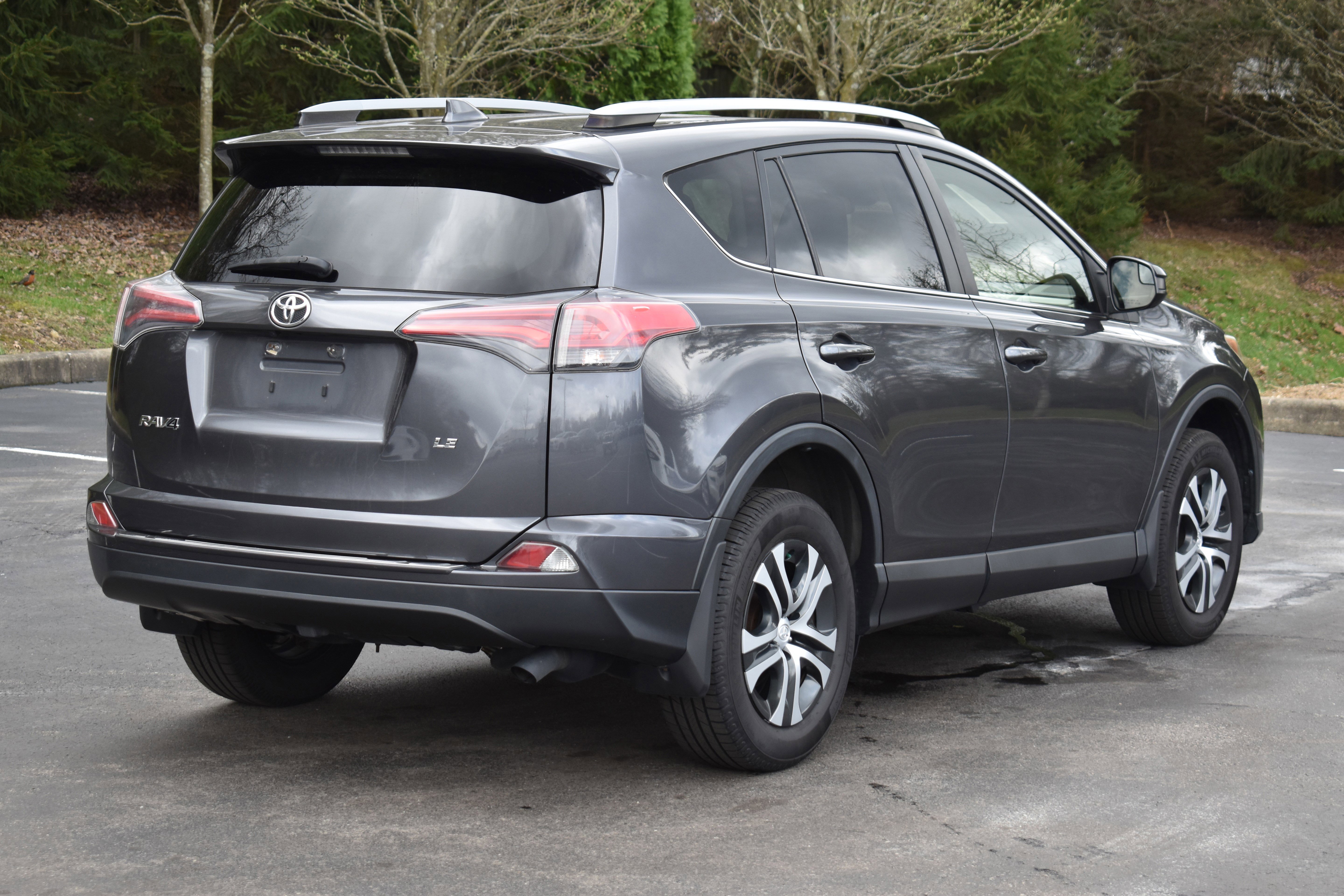 Used 2018 Toyota RAV4 LE w/ All Weather Liner Package image 32