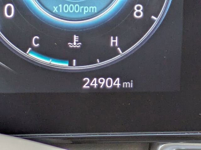 Used 2025 Hyundai Elantra SEL image 30