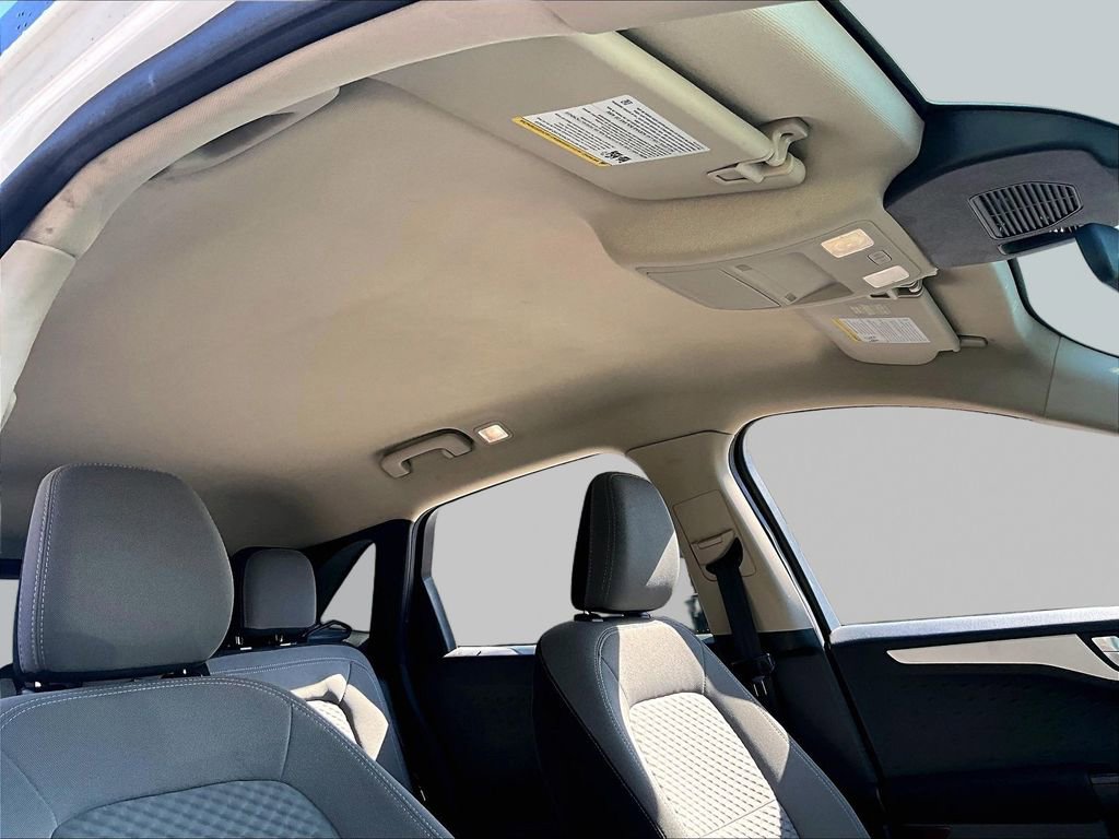 Used 2020 Ford Escape SE image 18