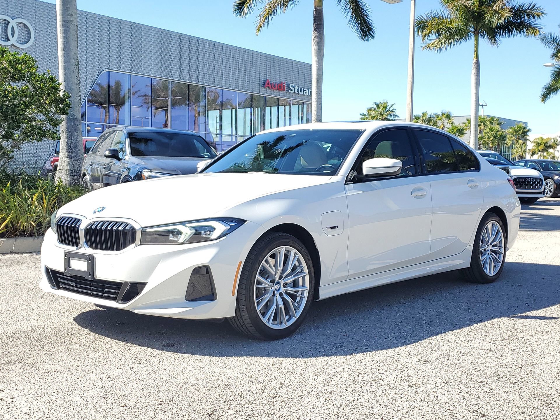 Used 2023 BMW 330e w/ Driving Assistance Package image 3