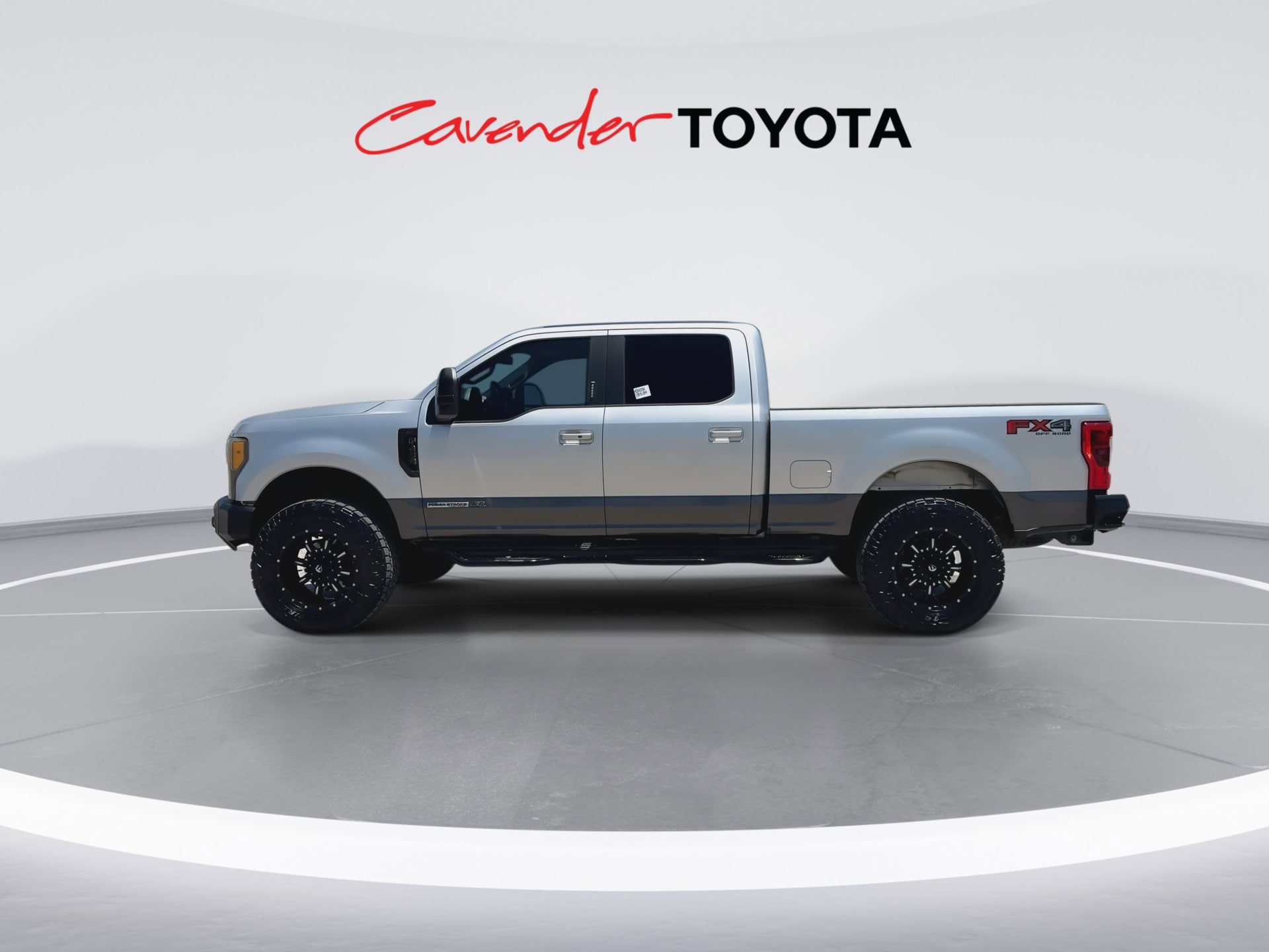 Used 2017 Ford F250 Lariat w/ Lariat Ultimate Package AWD/4WD image 5