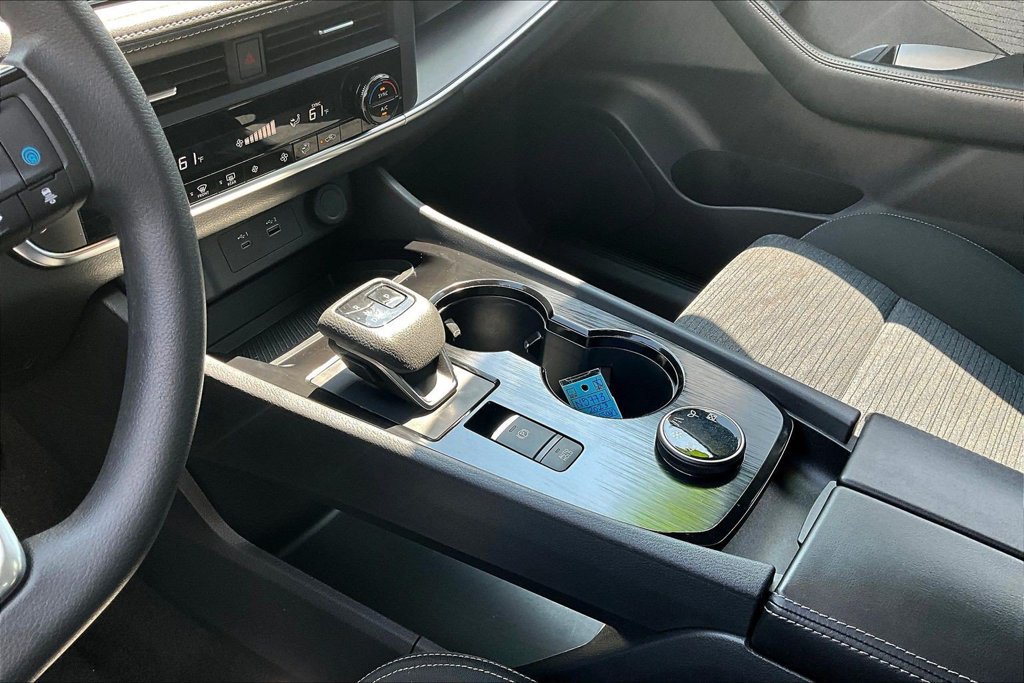 Certified 2023 Nissan Rogue SV AWD/4WD image 18
