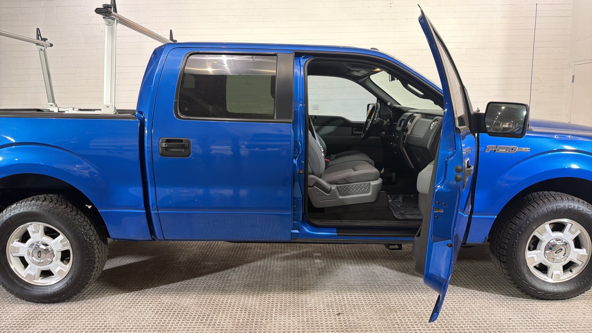 Used 2013 Ford F150 XLT w/ Mid Equipment Group RWD image 15