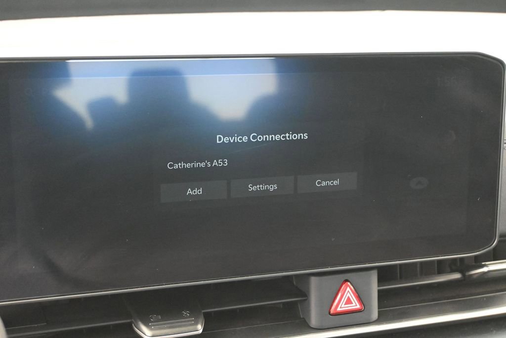 Used 2025 Kia Carnival FWD image 27