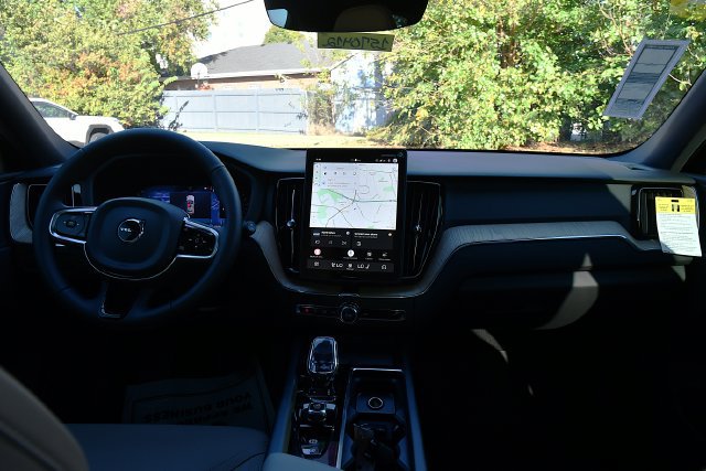 New 2027 Volvo XC60 B5 Core AWD/4WD image 19