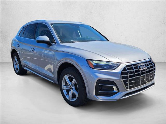 Used 2022 Audi Q5 2.0T Premium w/ Convenience Package image 3