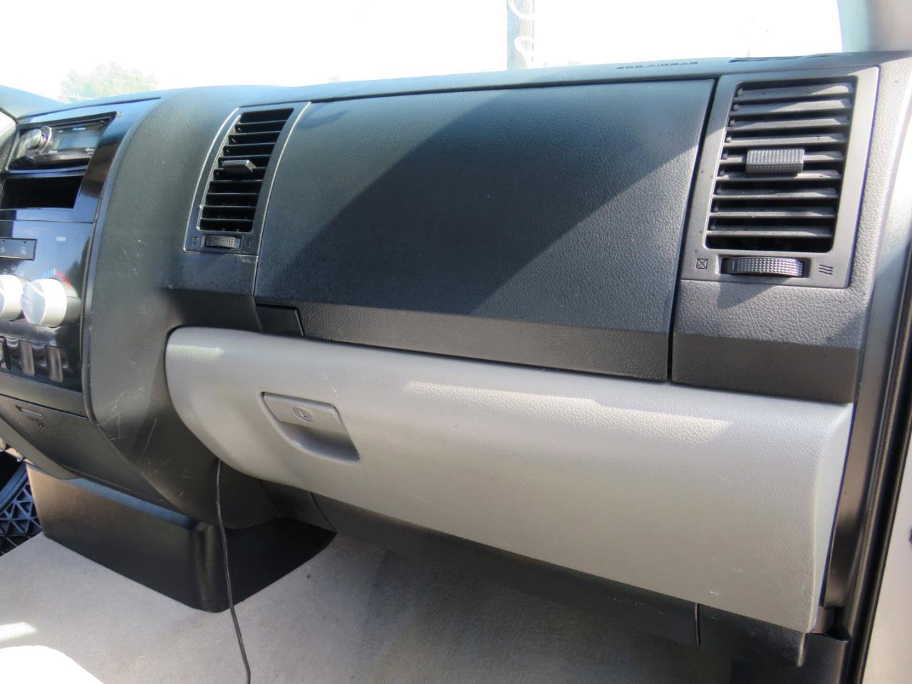 Used 2011 Toyota Tundra 4x4 Double Cab w/ Tow Pkg image 23