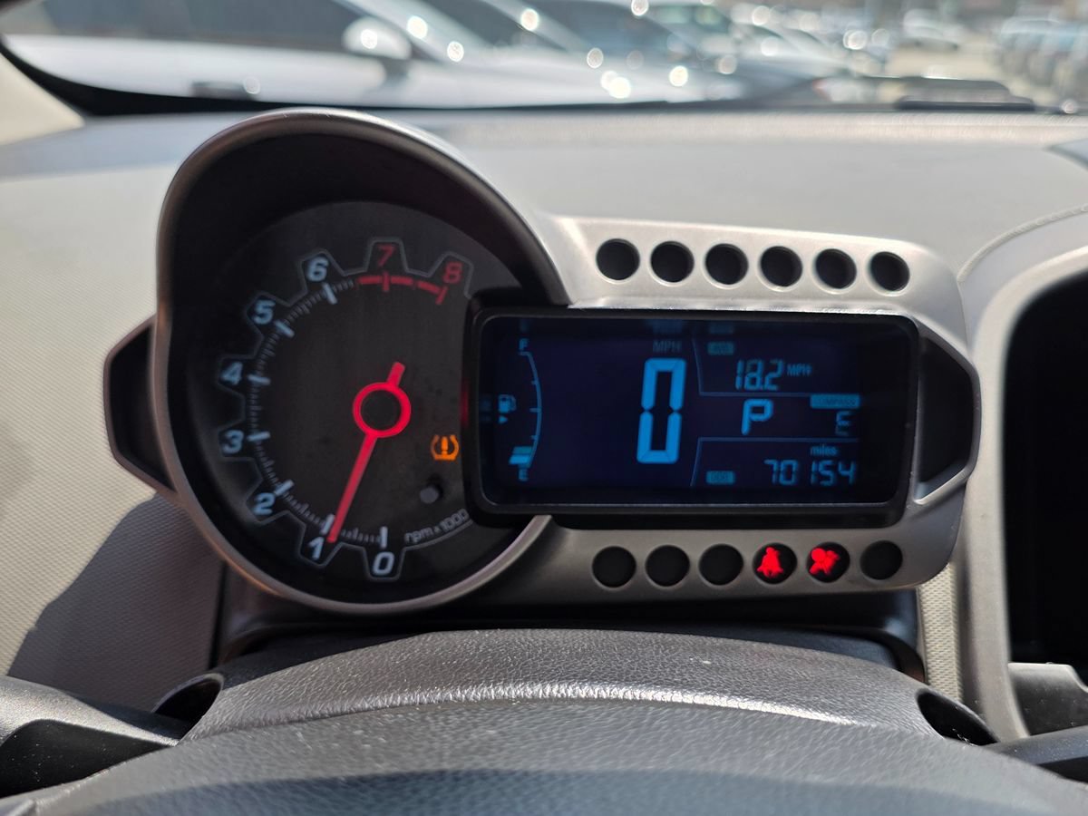 Used 2014 Chevrolet Sonic LT FWD image 28