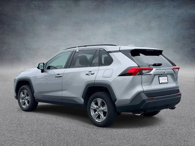 Used 2025 Toyota RAV4 XLE AWD/4WD image 4
