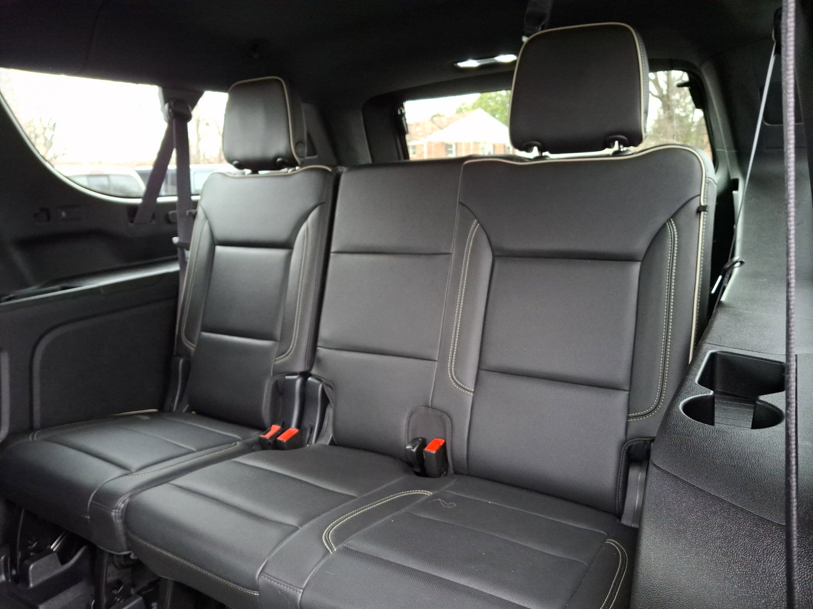 Used 2021 Chevrolet Suburban Premier image 10