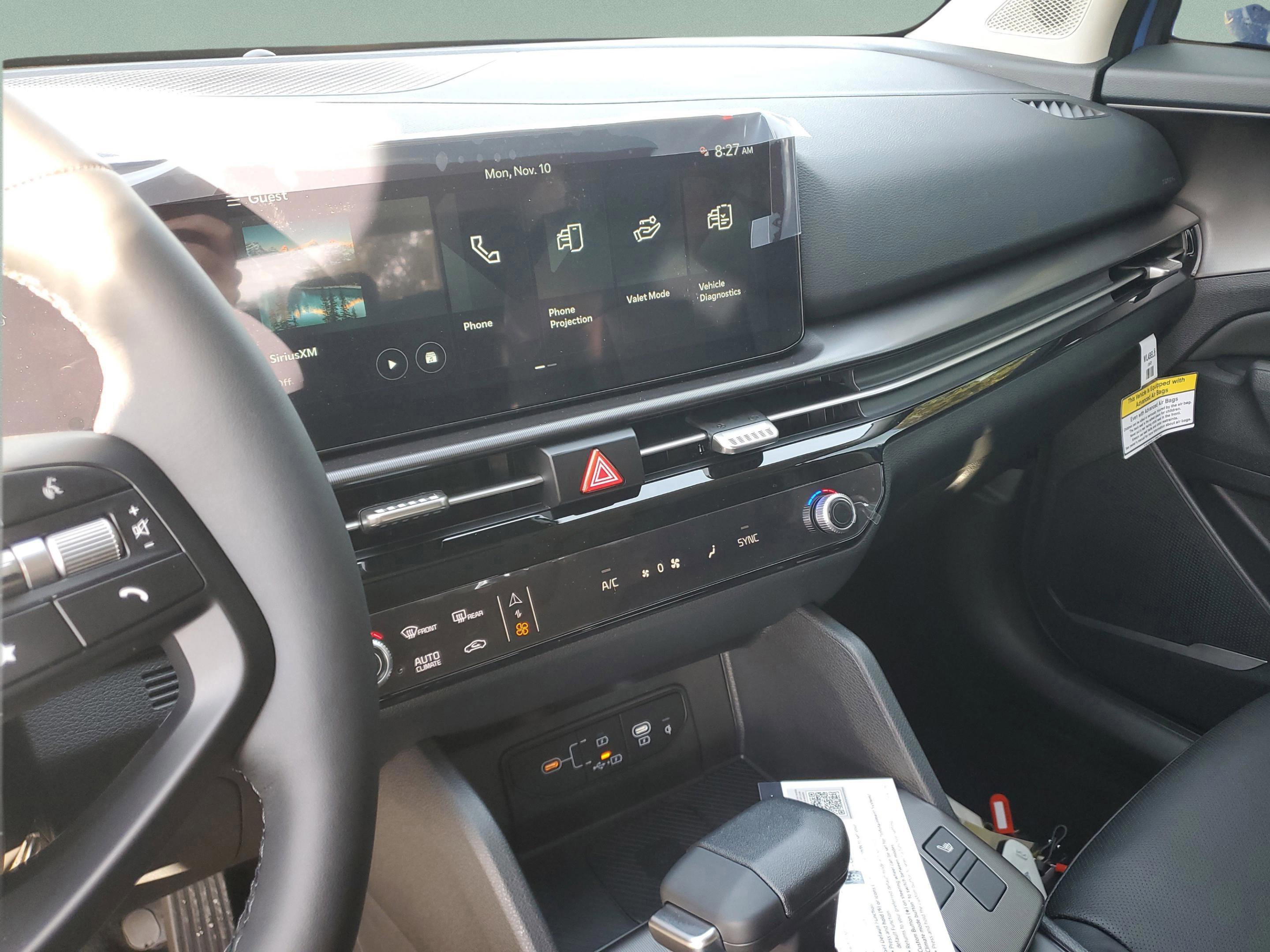 New 2026 Kia Sportage EX w/ EX Panorama Roof Package image 18