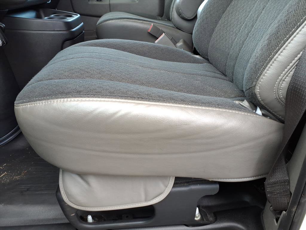 Used 2024 Chevrolet Express 2500 w/ Driver Convenience Package image 24