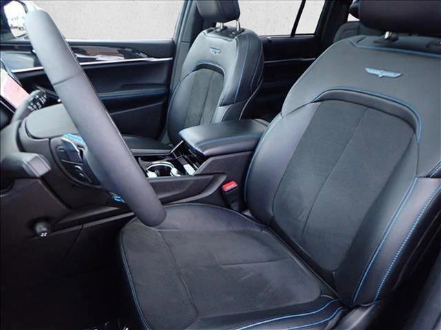 Used 2022 Jeep Grand Cherokee Trailhawk w/ Advanced Protech Group II image 13