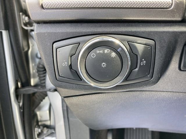 Used 2020 Ford Fusion SE FWD image 18