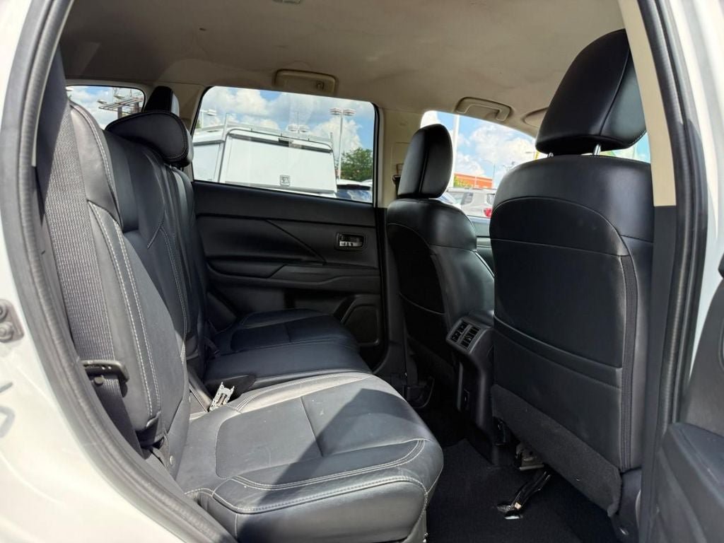 Used 2020 Mitsubishi Outlander ES AWD/4WD image 11
