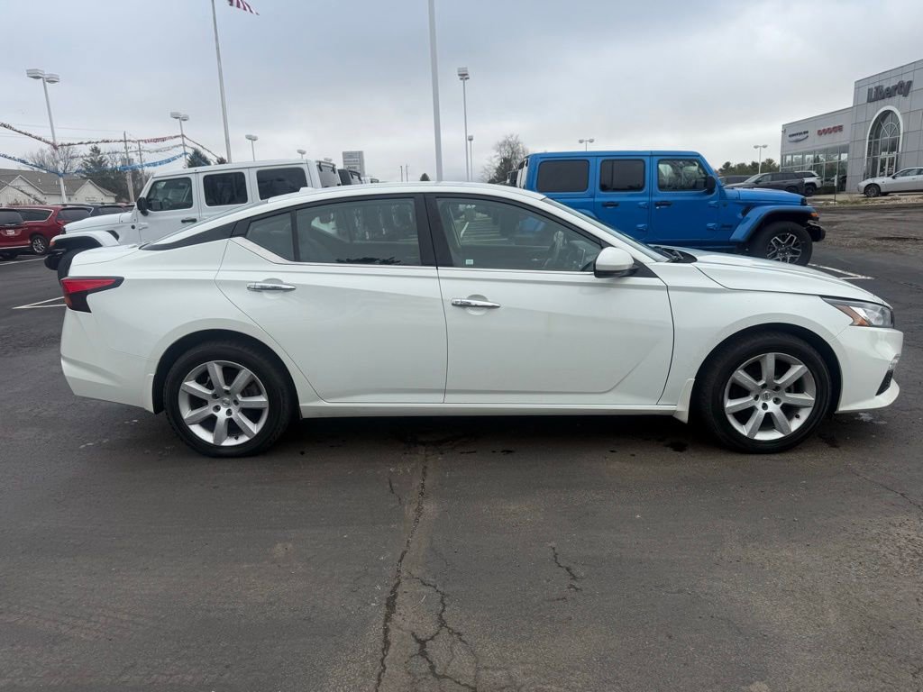 Used 2022 Nissan Altima 2.5 AWD/4WD image 2