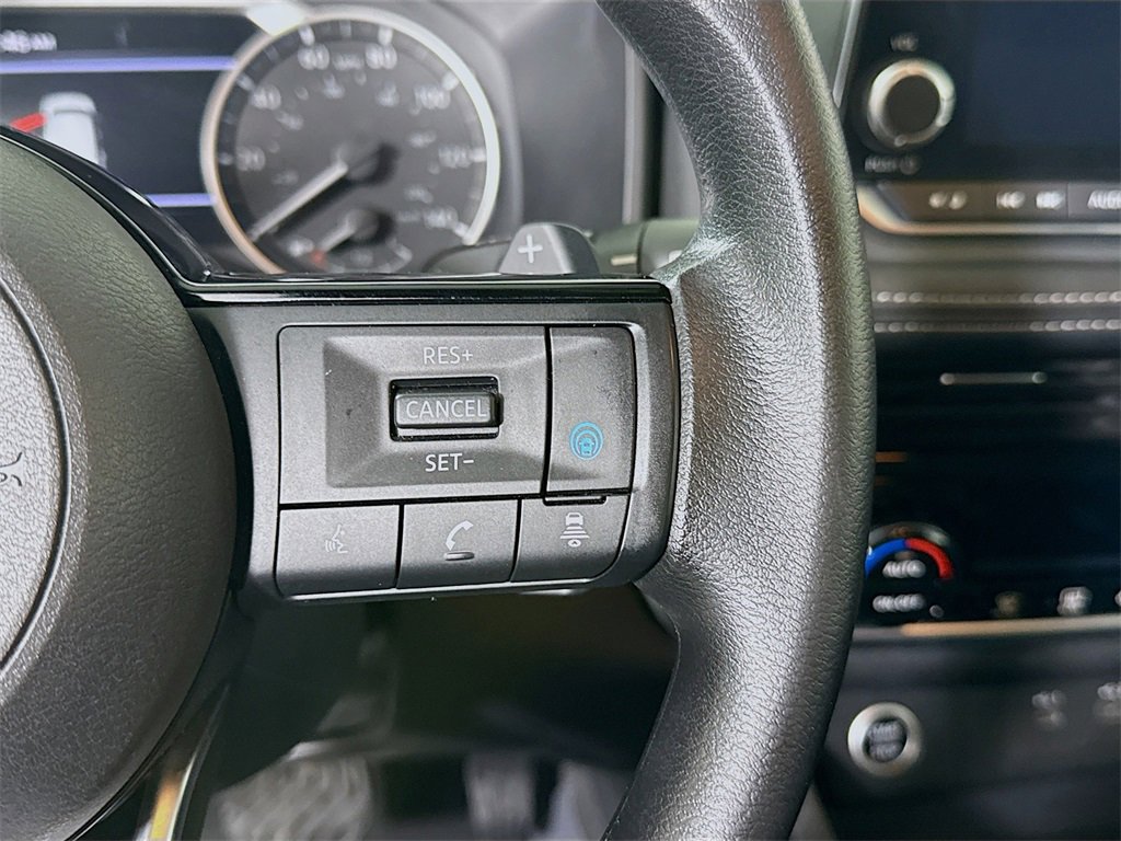 Certified 2022 Nissan Rogue SV image 22