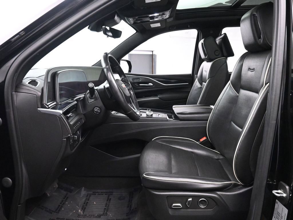 Used 2021 Cadillac Escalade Sport w/ LPO, Illumination Package image 11