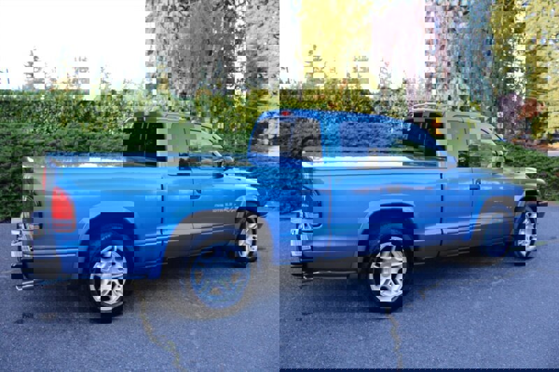 Used 1998 Dodge Dakota Sport image 3