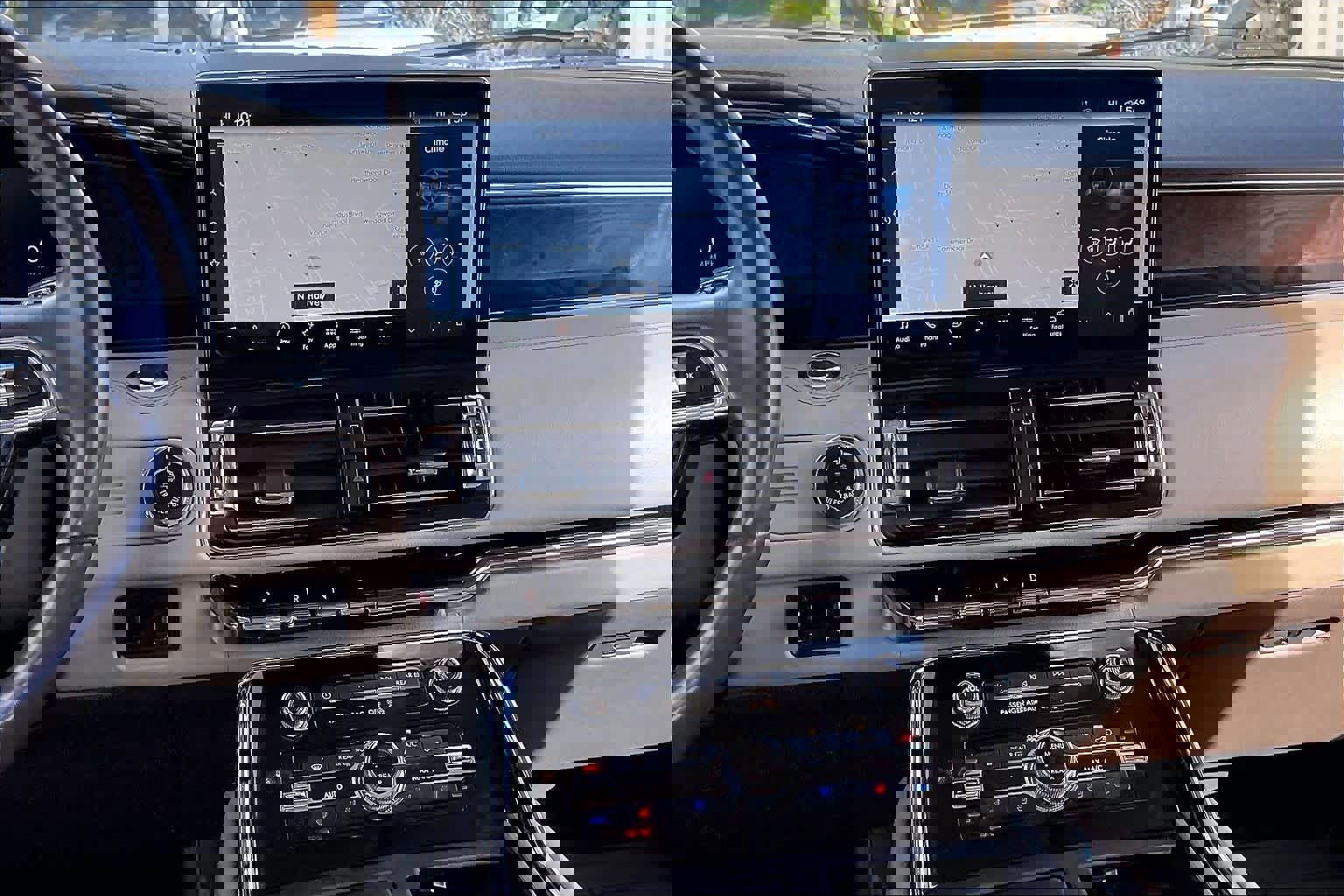 Used 2023 Lincoln Navigator Reserve image 6