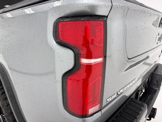 Used 2024 Chevrolet Silverado 2500 ZR2 w/ Technology Package AWD/4WD image 36