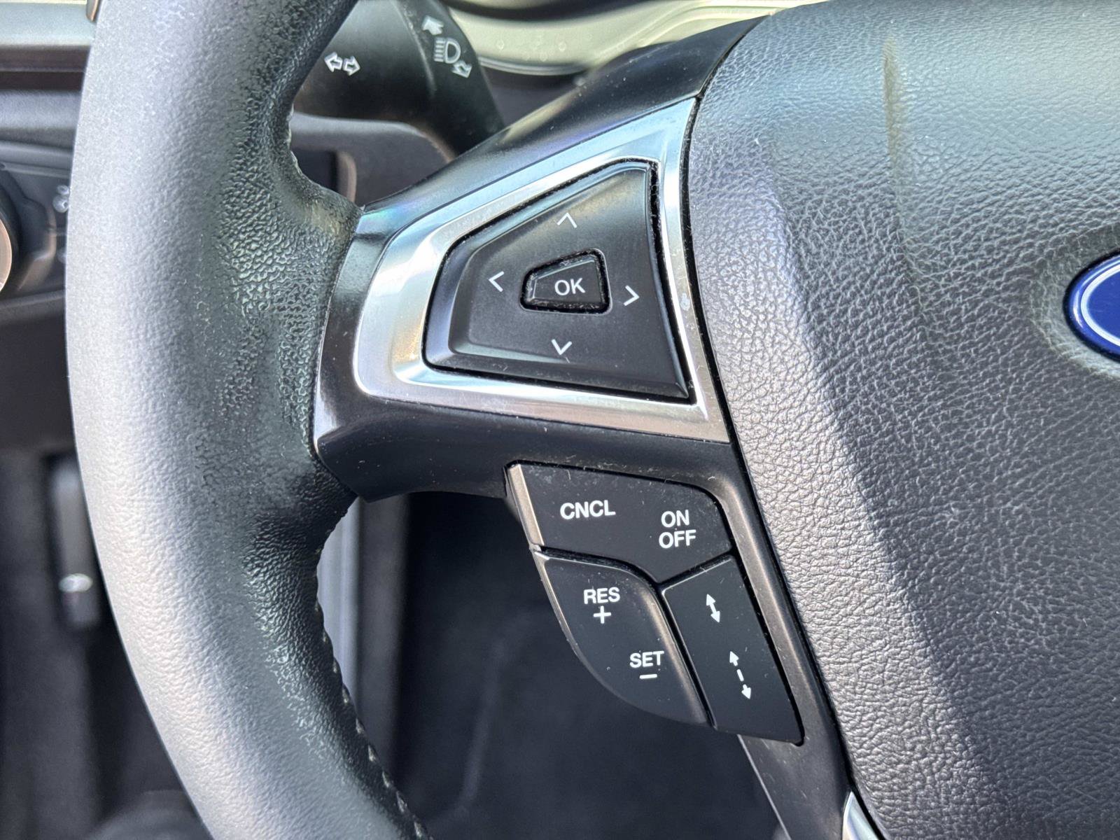Used 2019 Ford Fusion Energi Titanium FWD image 11