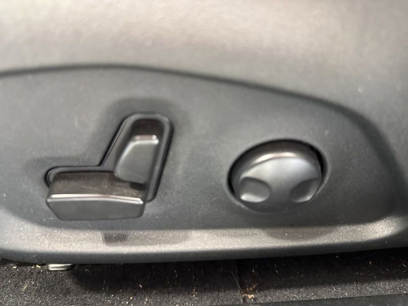 Used 2022 Jeep Compass Limited image 19