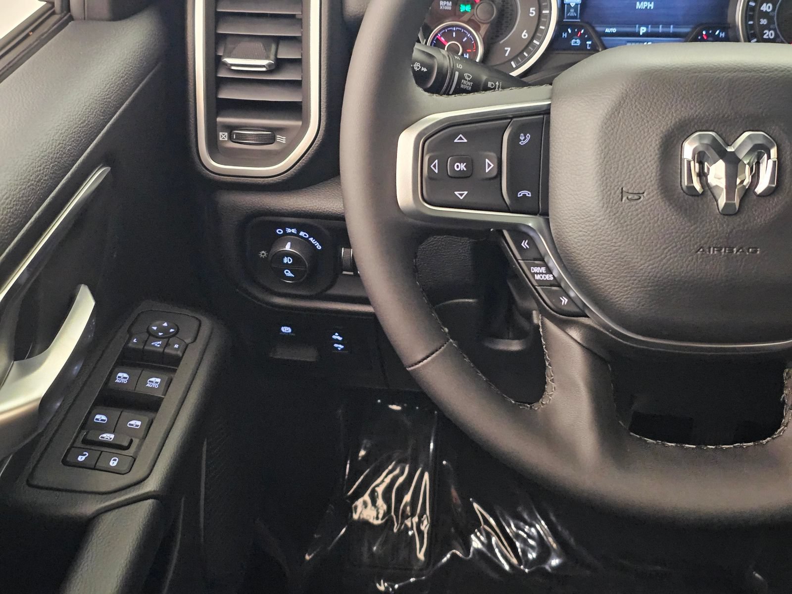 New 2026 RAM 1500 Big Horn AWD/4WD image 19