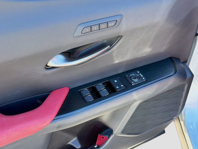 Used 2024 Lexus UX 250h F Sport FWD image 23