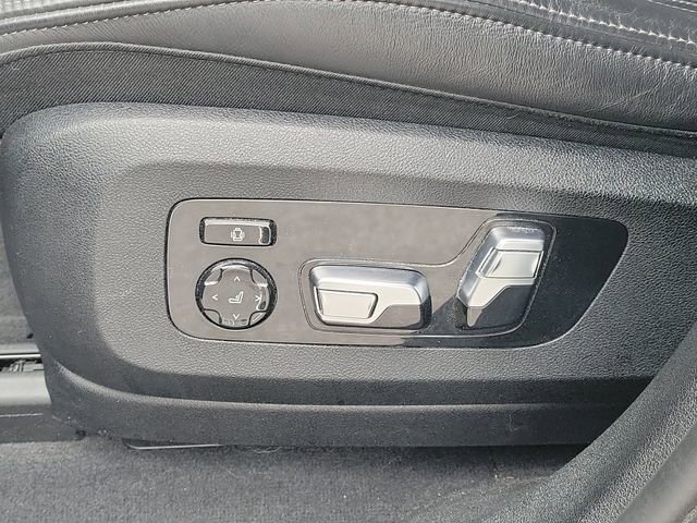 Used 2022 BMW X6 M50i image 21