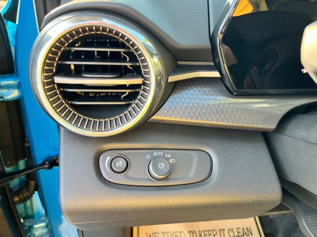 Used 2025 Chevrolet Trax ACTIV w/ Driver Confidence Package FWD image 27