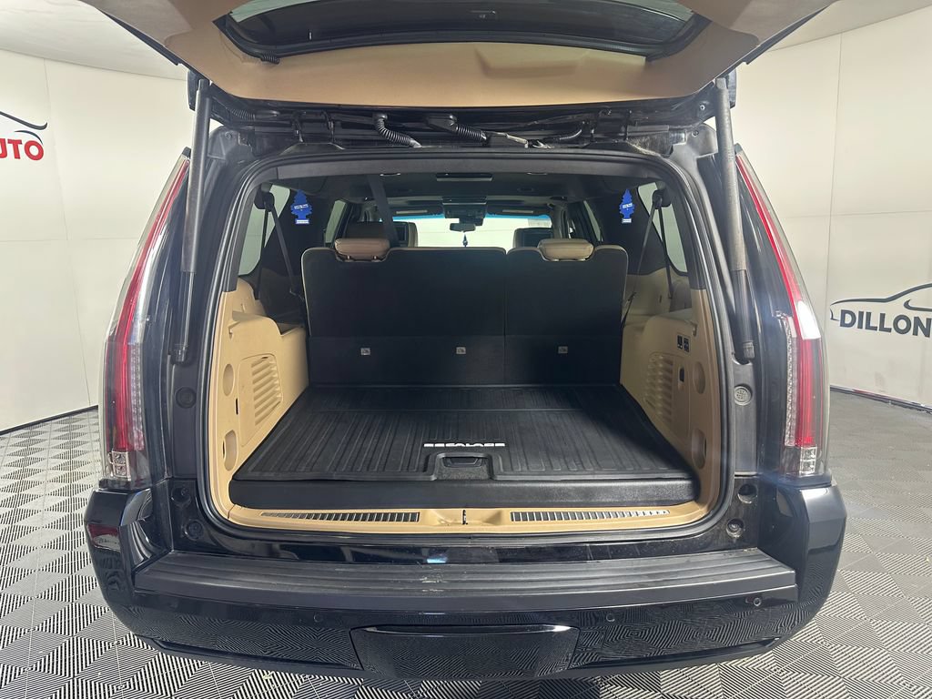 Used 2018 Cadillac Escalade ESV Platinum AWD/4WD image 6