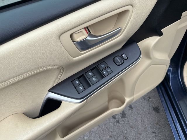 Used 2017 Toyota Camry XLE w/ Moonroof Package image 14