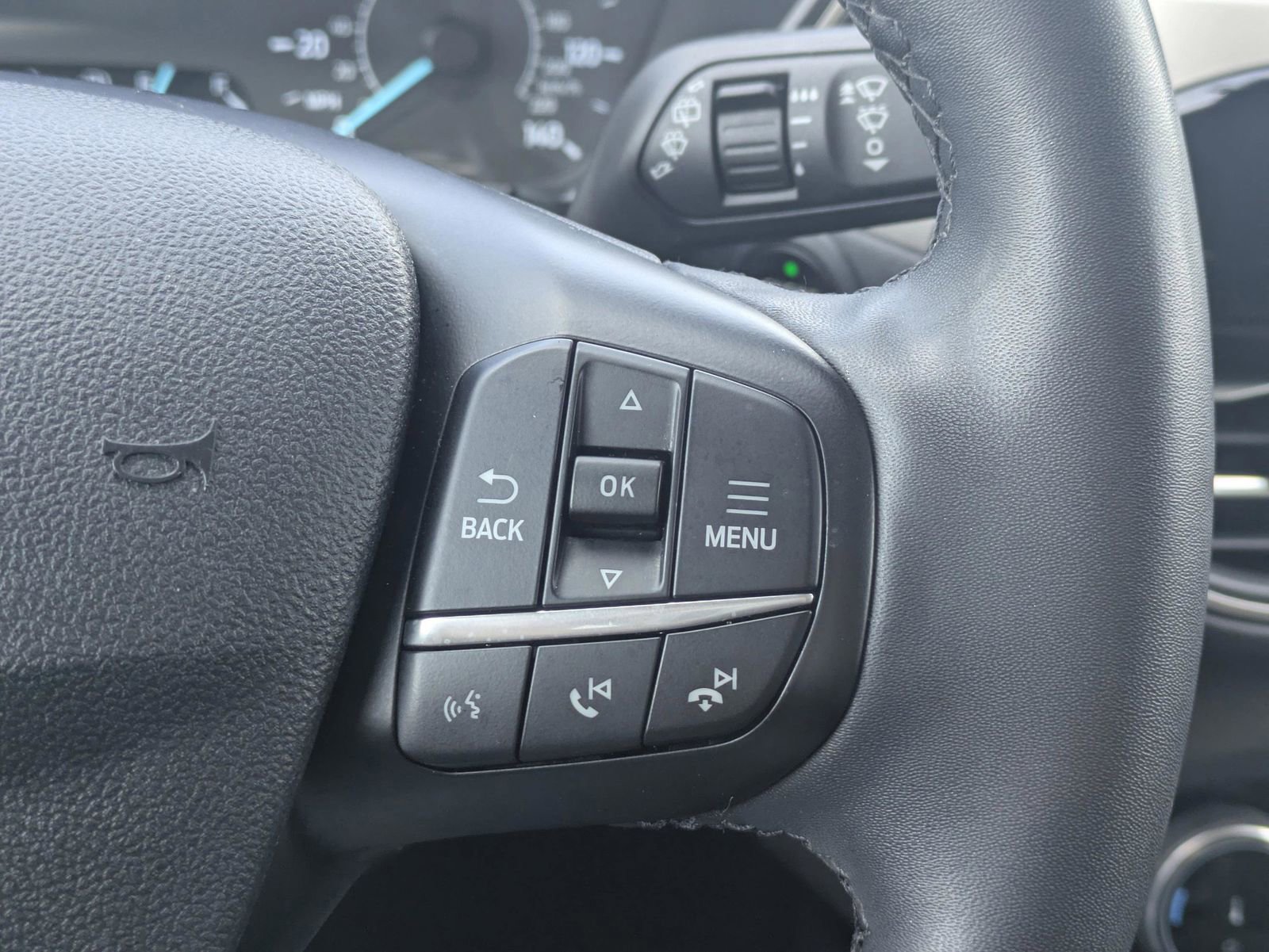 Used 2022 Ford Escape SE w/ SE Sport Appearance Package FWD image 29