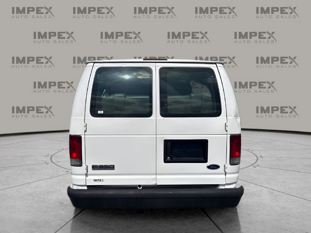 Used 2008 Ford E-350 and Econoline 350 XLT RWD image 4