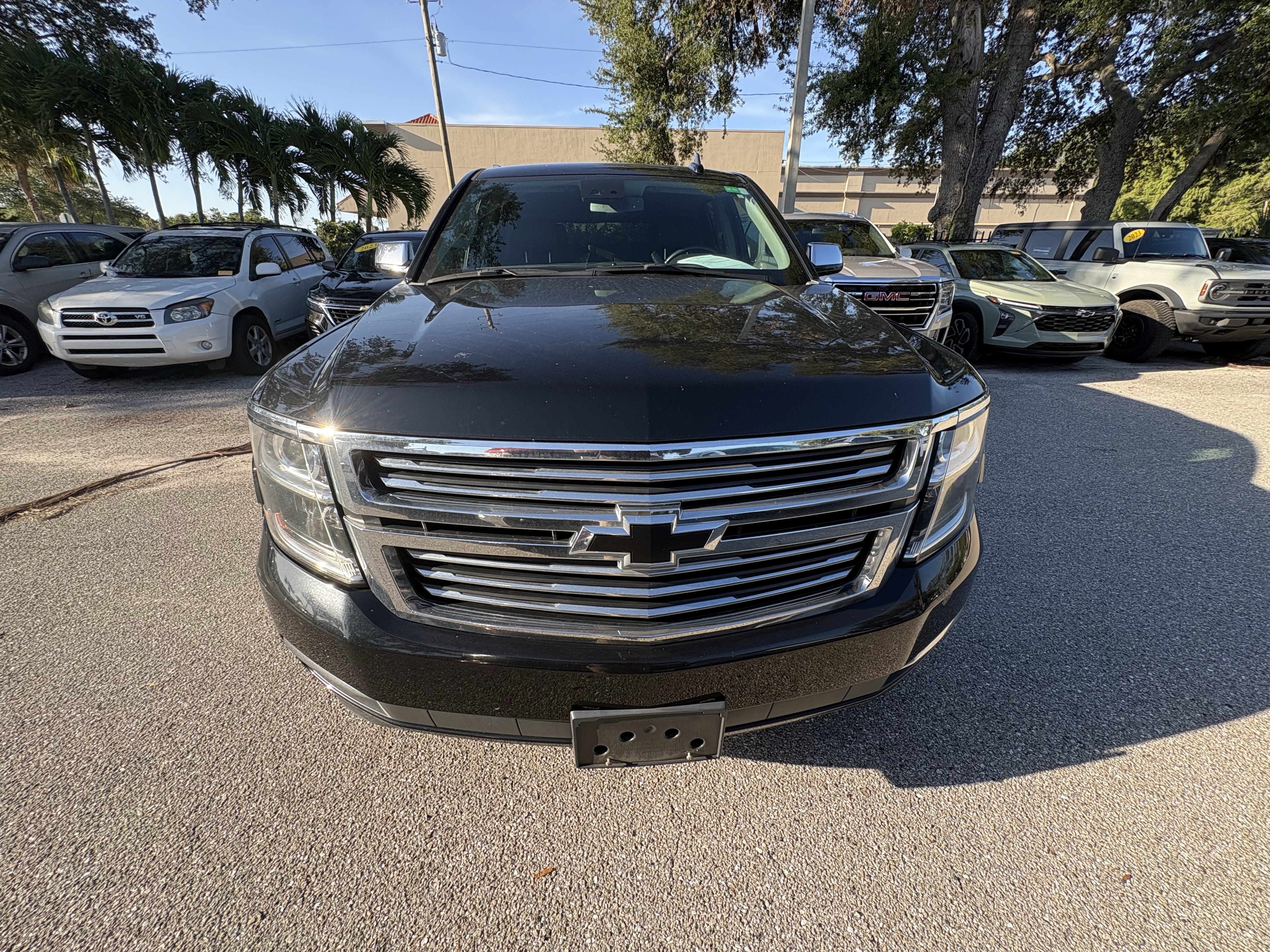 Used 2020 Chevrolet Tahoe Premier w/ Max Trailering Package AWD/4WD image 2