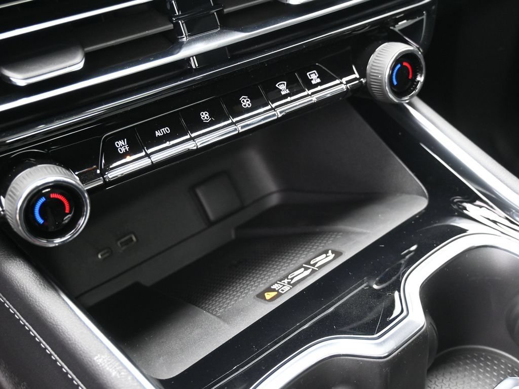 New 2026 Chevrolet Traverse LT w/ Sun and Wheel Package FWD image 27