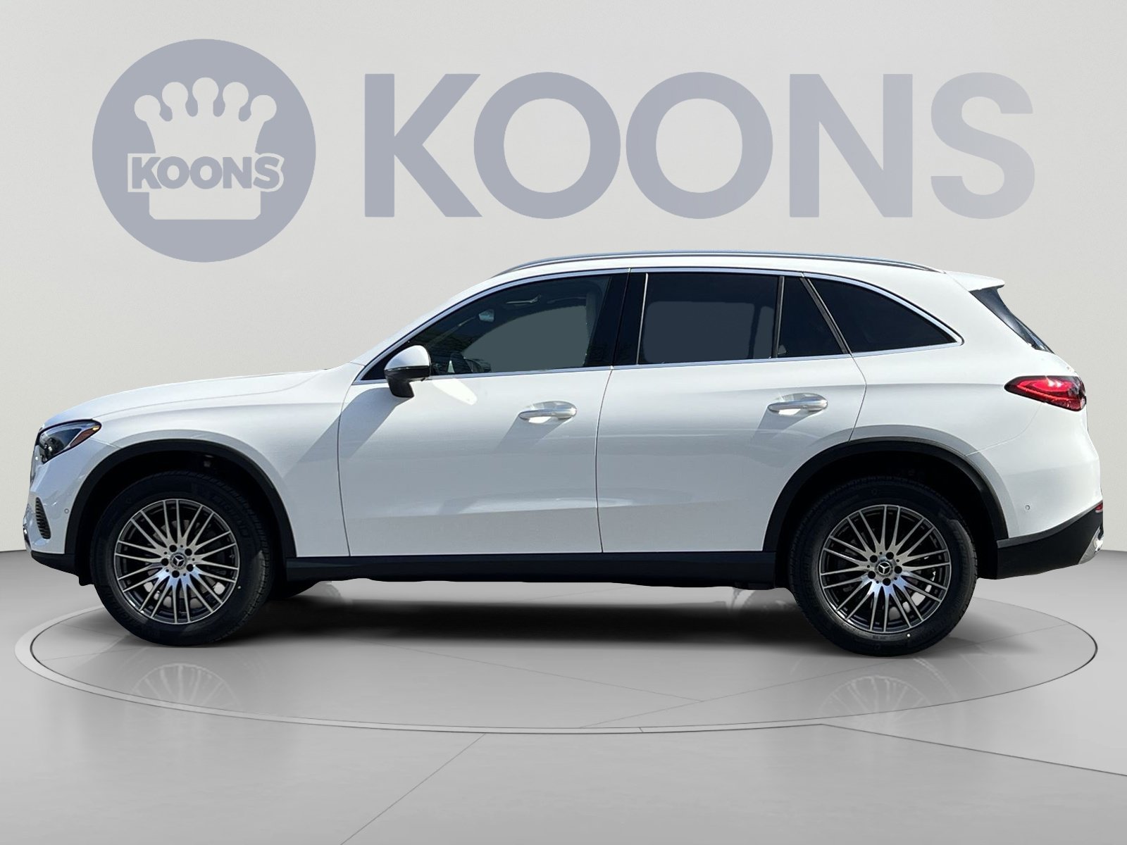 New 2026 Mercedes-Benz GLC 300 4MATIC image 2