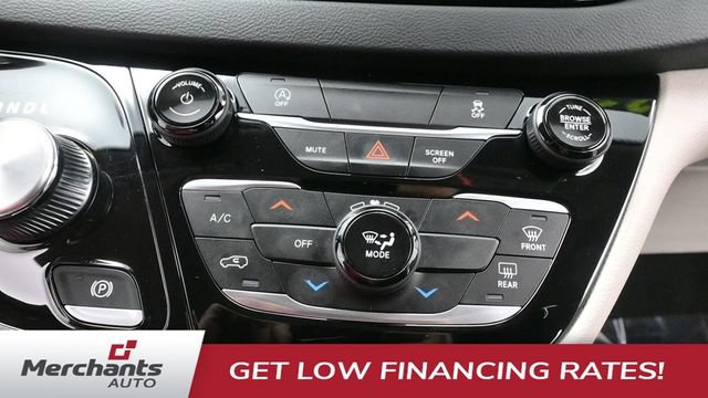 Used 2023 Chrysler Voyager LX FWD image 19
