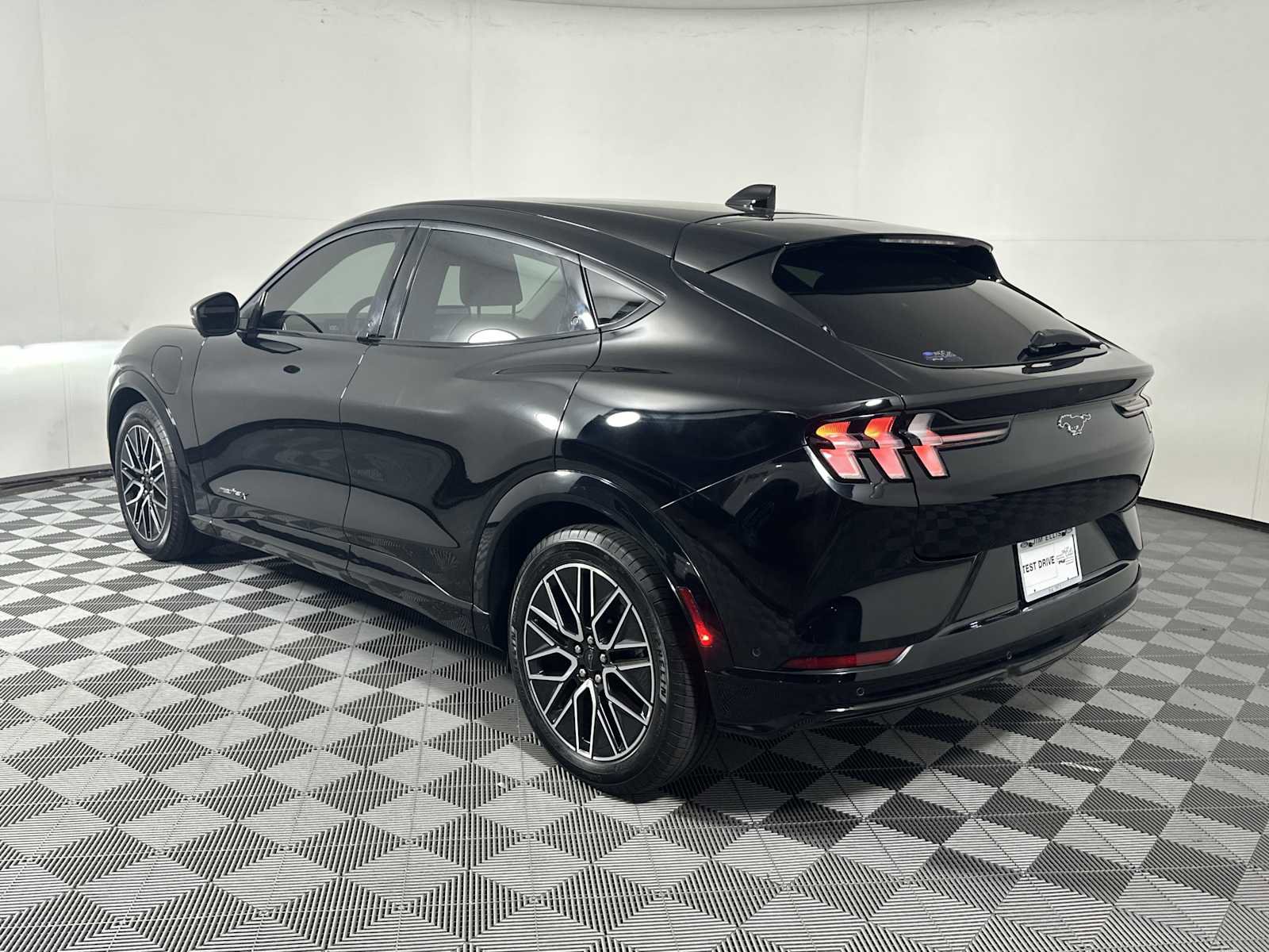 Used 2024 Ford Mustang Mach-E Premium RWD image 9