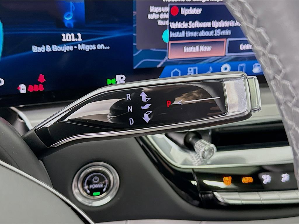 Used 2025 Cadillac Lyriq Sport image 18