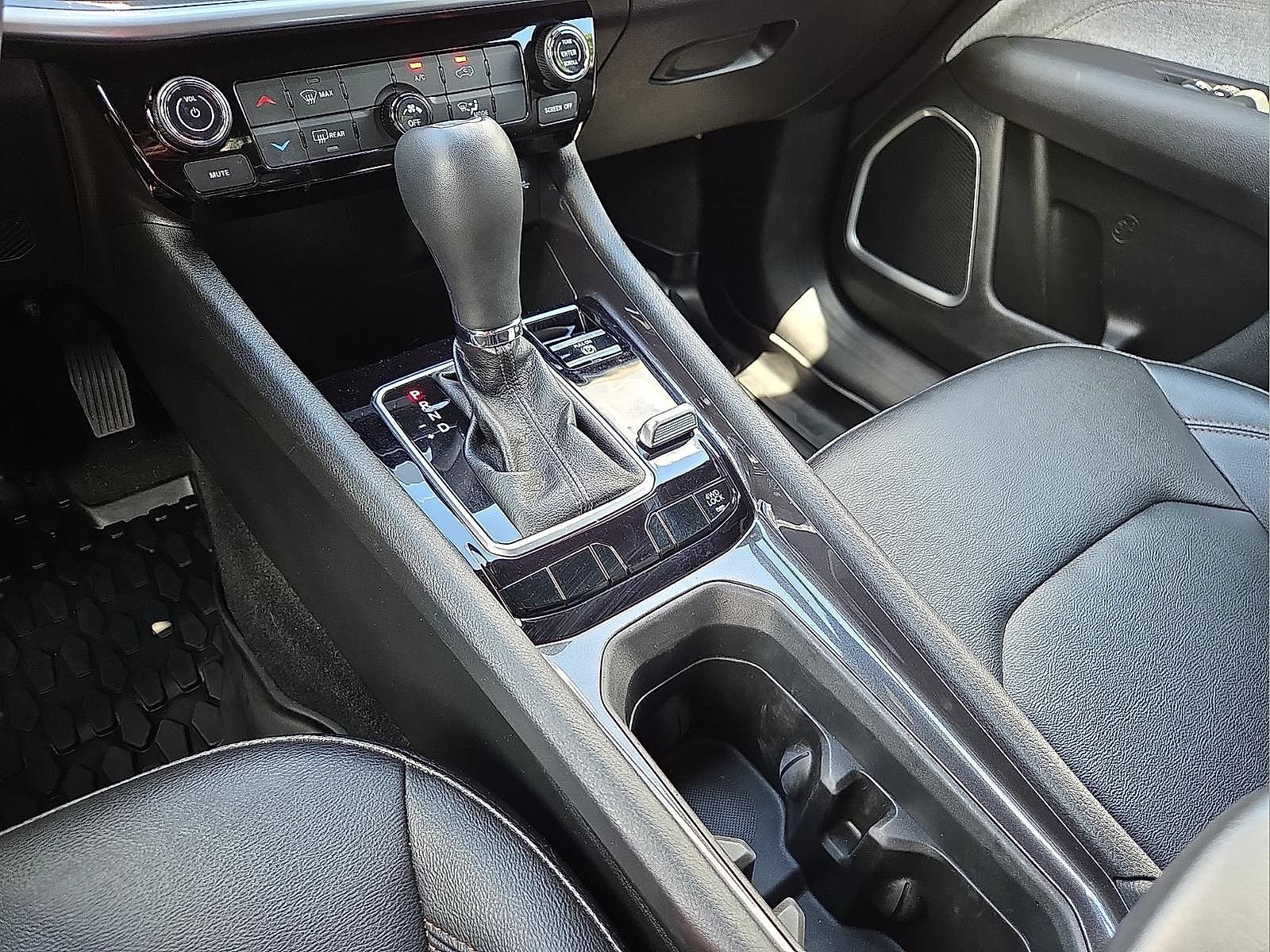 Used 2024 Jeep Compass Latitude AWD/4WD image 25