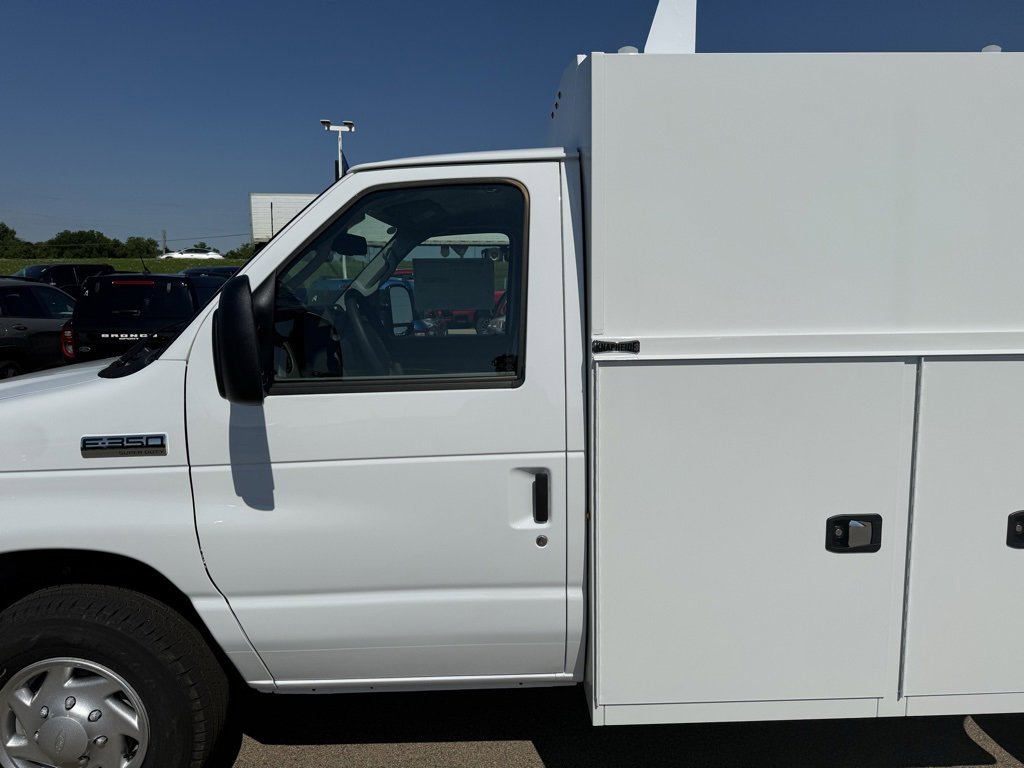 New 2026 Ford E-350 and Econoline 350 Super Duty w/ Power Equipment Group image 22