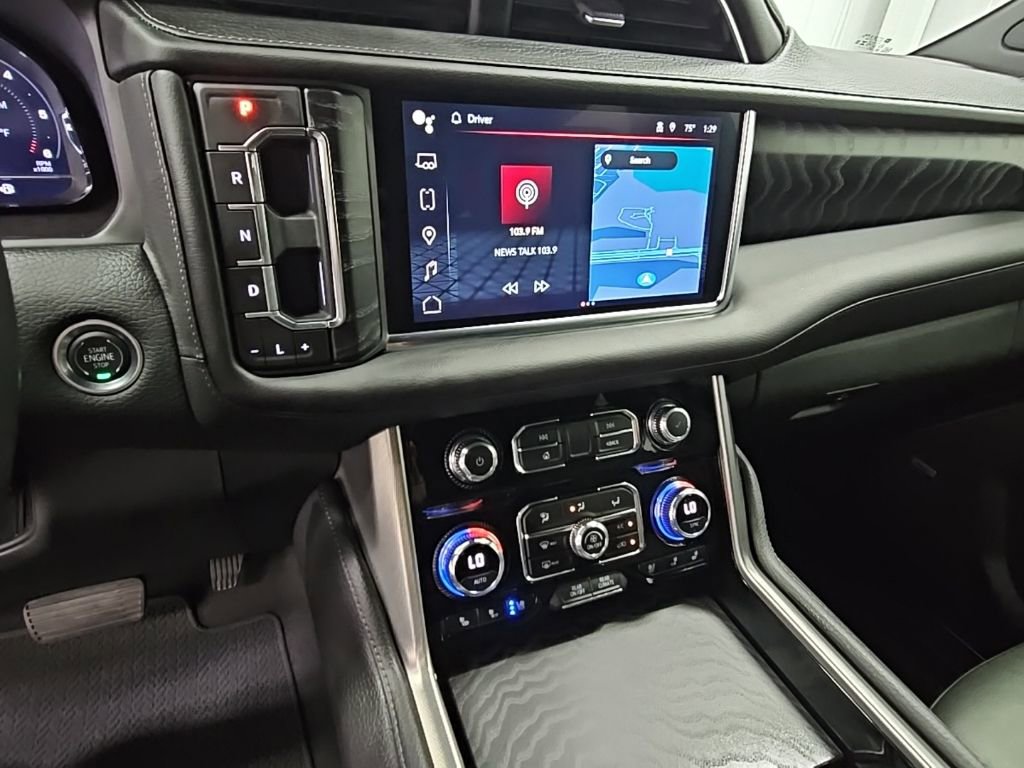 Used 2024 GMC Yukon XL Denali image 13