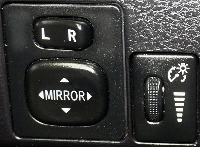 Used 2017 Toyota Corolla SE w/ Body Protection Package image 29